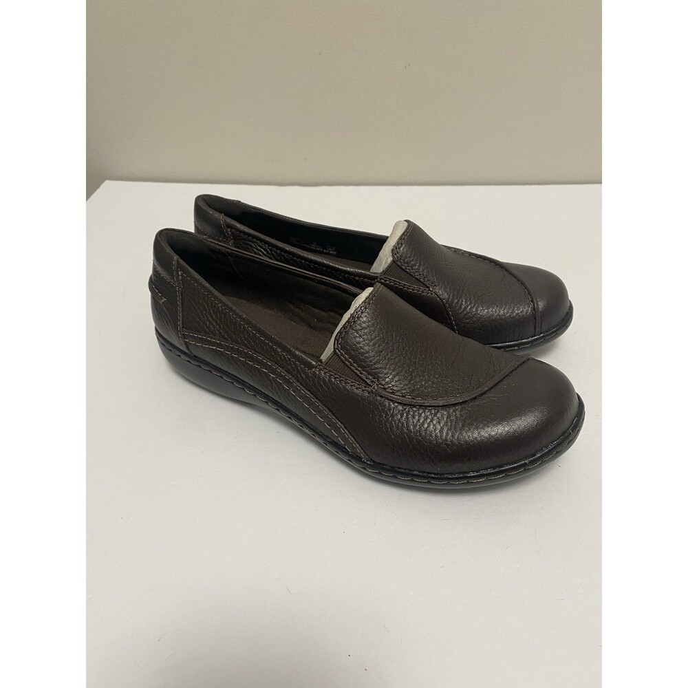 Clarks Collection Brown Leather Loafers Womens Size 8.5M Slip on Shoes 15807